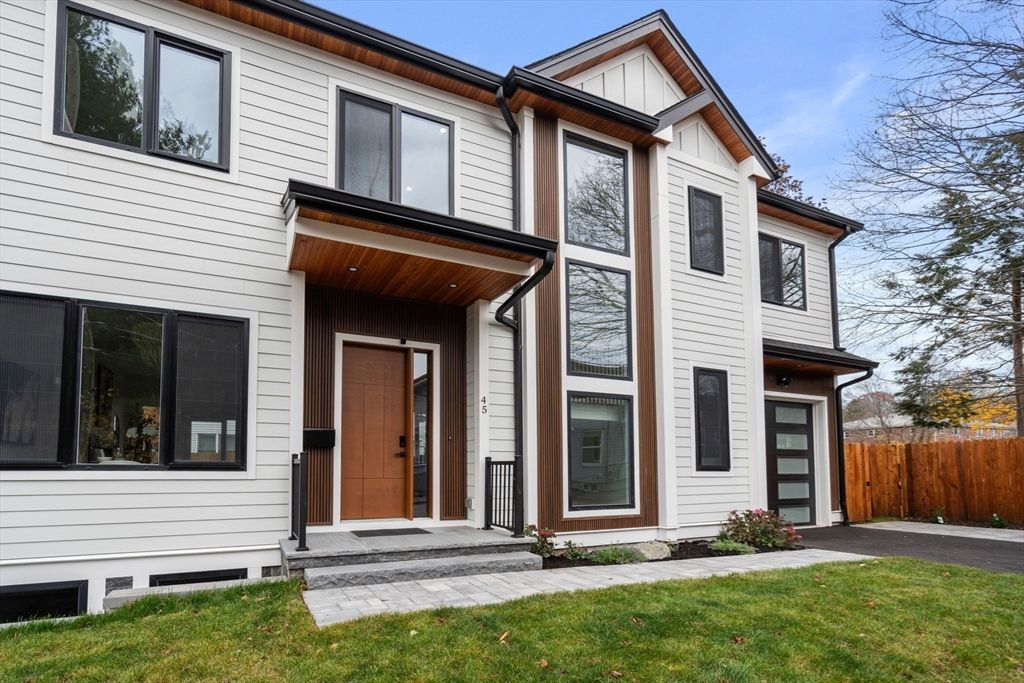 45 River Ave 45, Newton, MA 02464