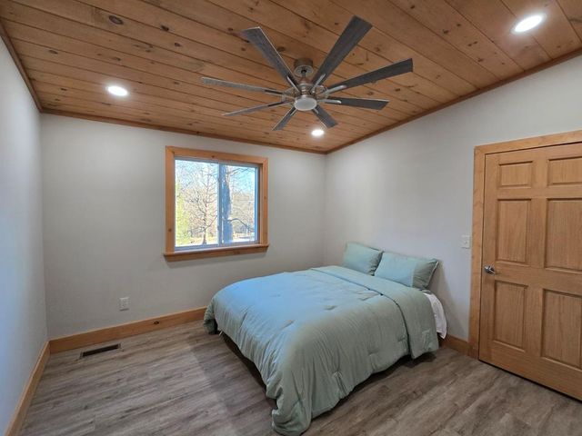 2417 Mobile Rd, Mccaysville, GA 30555