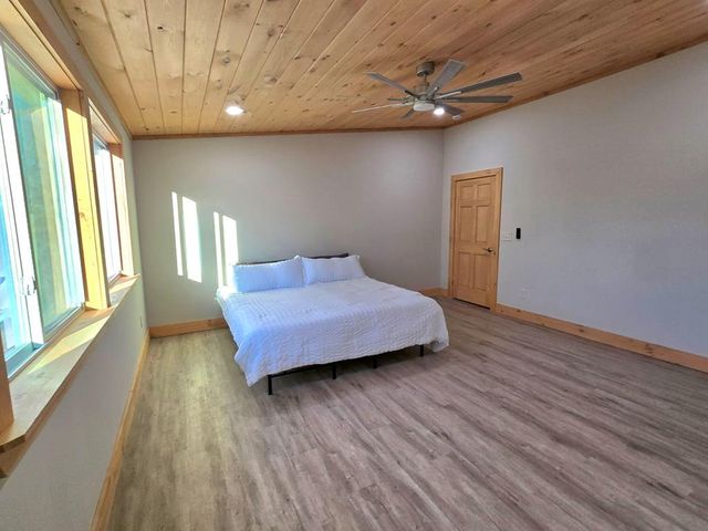 2417 Mobile Rd, Mccaysville, GA 30555