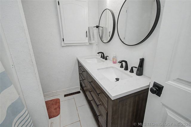 1942 E Highway 62, Fort Gibson, OK 74434