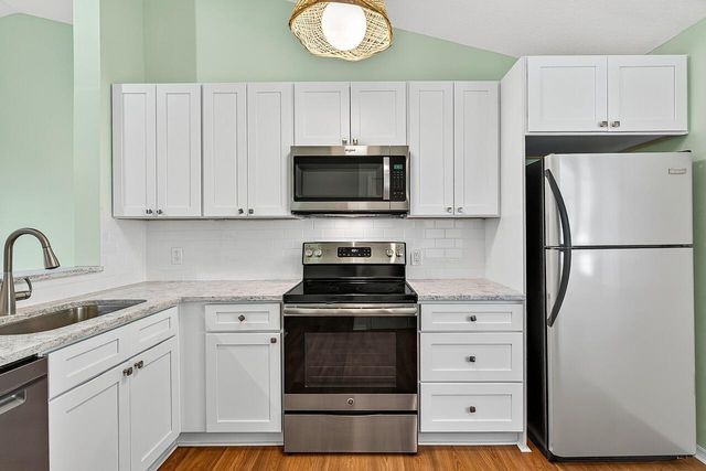 5720 Pelican Pointe Drive 3, Sebastian, FL 32958