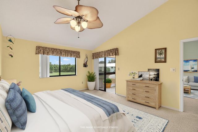 5720 Pelican Pointe Drive 3, Sebastian, FL 32958