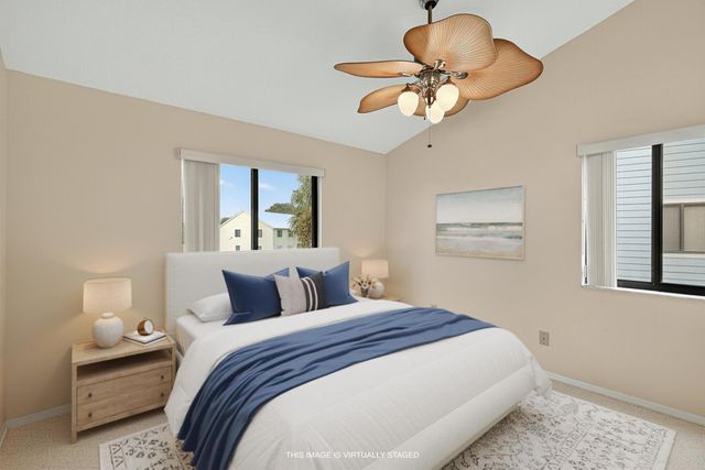 5720 Pelican Pointe Drive 3, Sebastian, FL 32958