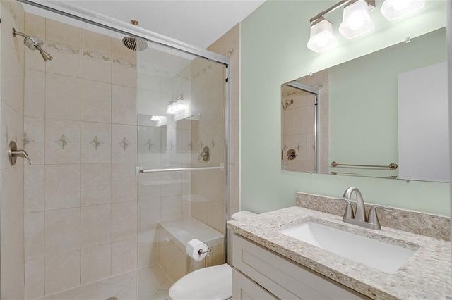 5720 Pelican Pointe Drive 3, Sebastian, FL 32958