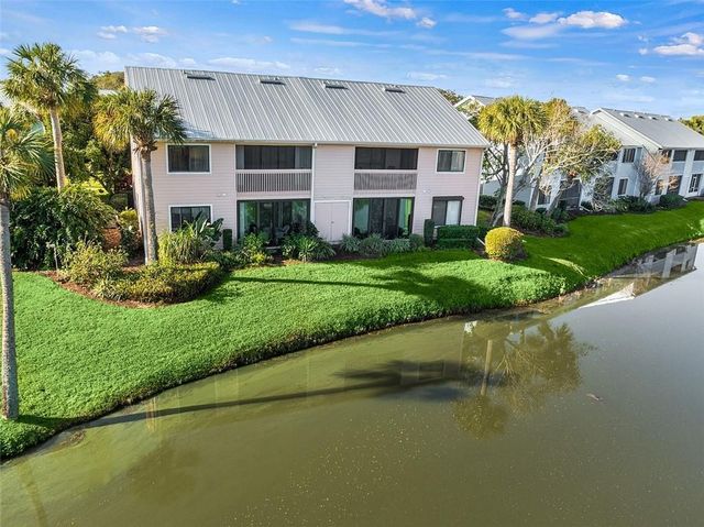 5720 Pelican Pointe Drive 3, Sebastian, FL 32958