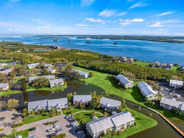 5720 Pelican Pointe Drive 3, Sebastian, FL 32958