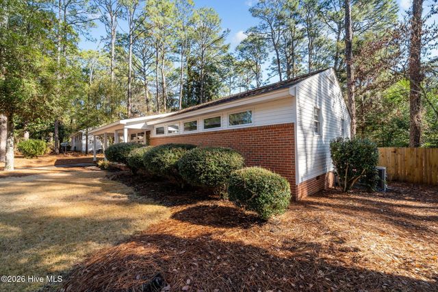401 Crestview Road, Southern Pines, NC 28387
