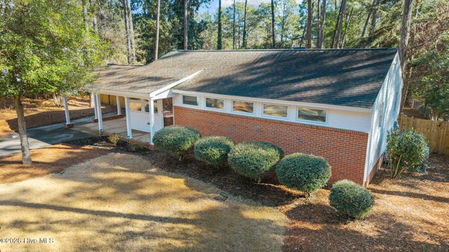 401 Crestview Road, Southern Pines, NC 28387