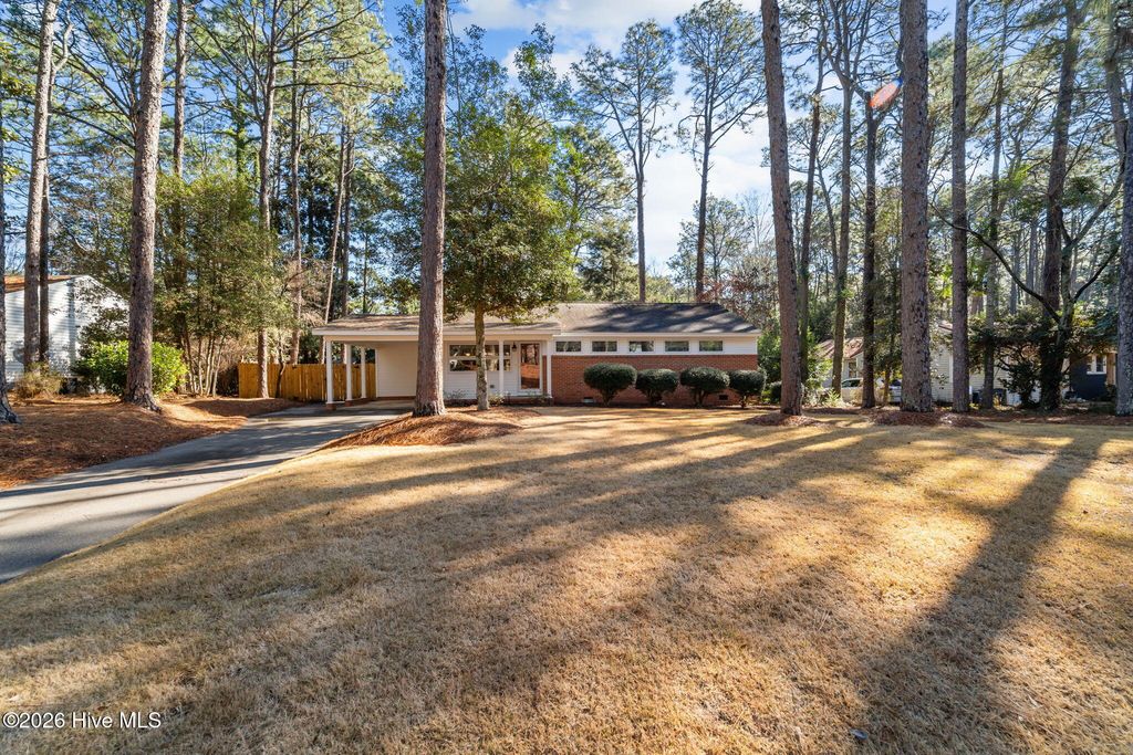 401 Crestview Road, Southern Pines, NC 28387