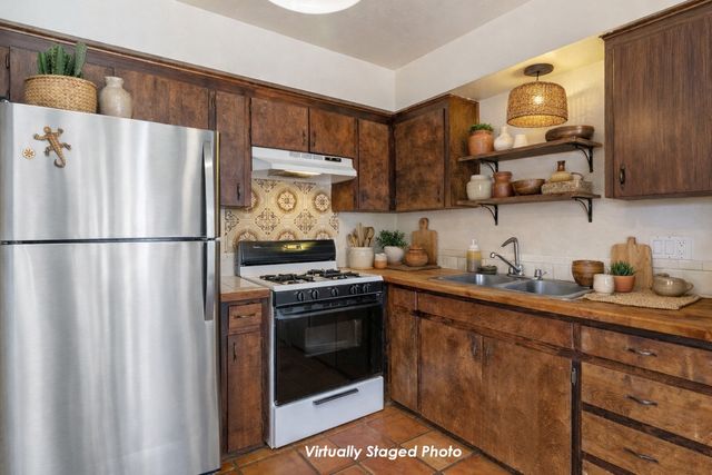 414 A and B Camino Don Miguel, Santa Fe, NM 87505