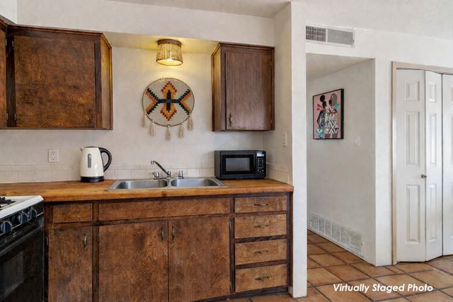 414 A and B Camino Don Miguel, Santa Fe, NM 87505