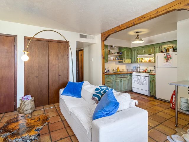 414 A and B Camino Don Miguel, Santa Fe, NM 87505