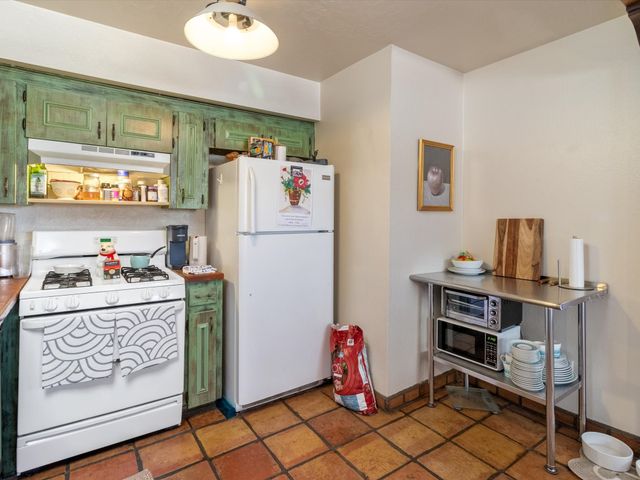 414 A and B Camino Don Miguel, Santa Fe, NM 87505