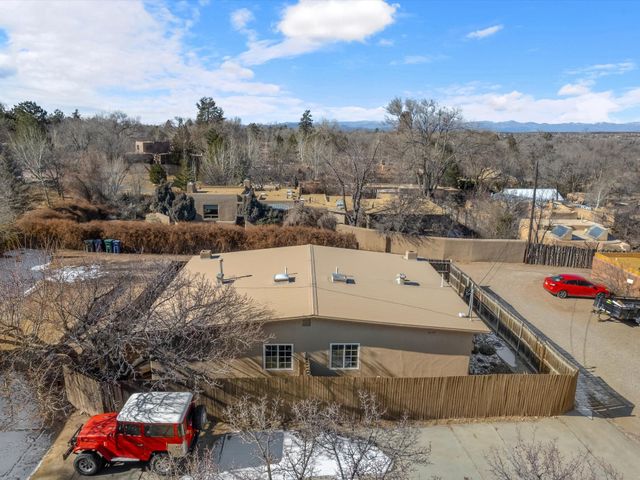 414 A and B Camino Don Miguel, Santa Fe, NM 87505