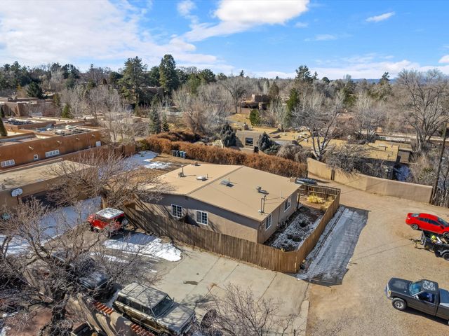 414 A and B Camino Don Miguel, Santa Fe, NM 87505