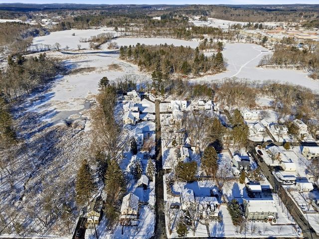 42 Sunnyside Lane, Concord, MA 01742