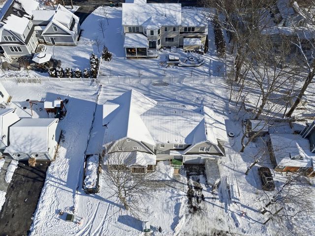 42 Sunnyside Lane, Concord, MA 01742