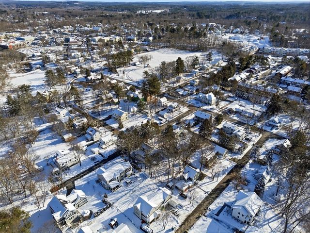 42 Sunnyside Lane, Concord, MA 01742