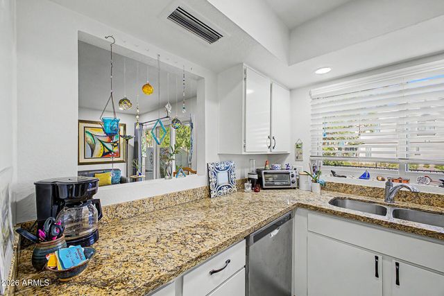 5323 S MITCHELL Drive, Tempe, AZ 85283