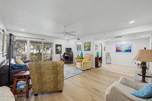 5323 S MITCHELL Drive, Tempe, AZ 85283