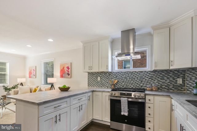 1900 SAVANNAH PL SE, Washington, DC 20020