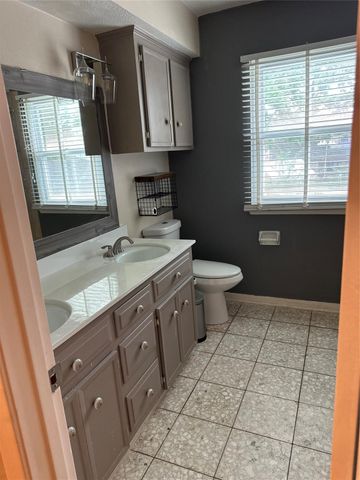 3411 Stoney Oak Drive, Houston, TX 77068