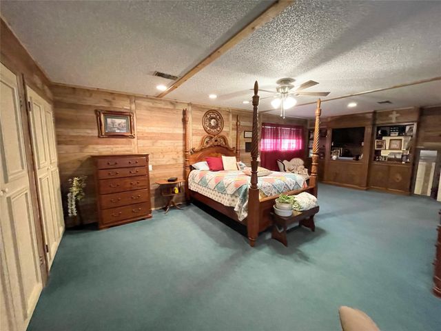 14 Robinhood Lane, Bridgeport, TX 76426