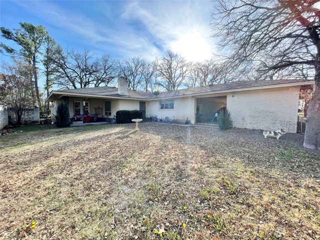 14 Robinhood Lane, Bridgeport, TX 76426