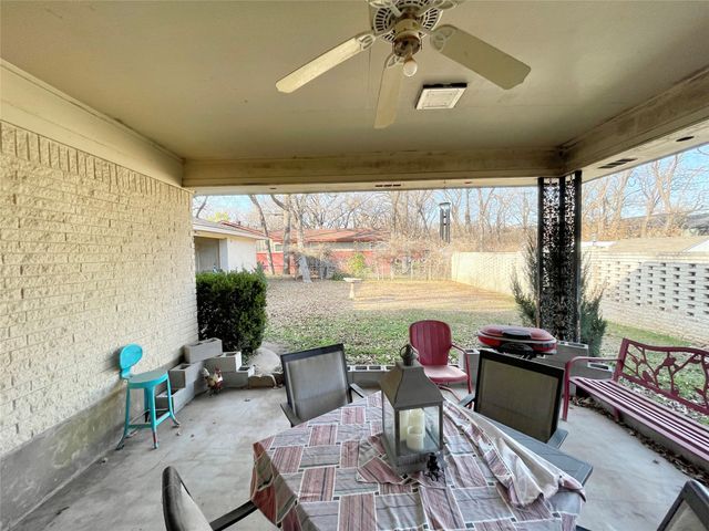 14 Robinhood Lane, Bridgeport, TX 76426
