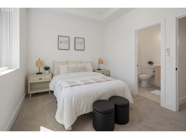 4512 Ne WYGANT St, Portland, OR 97218