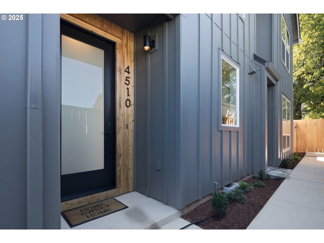 4512 Ne WYGANT St, Portland, OR 97218