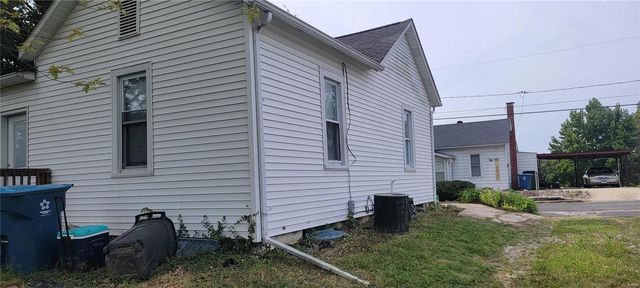 215 Summit Avenue, Glen Carbon, IL 62034