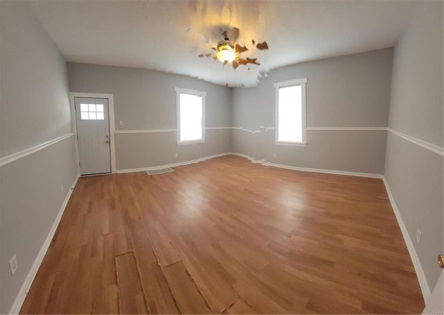 215 Summit Avenue, Glen Carbon, IL 62034