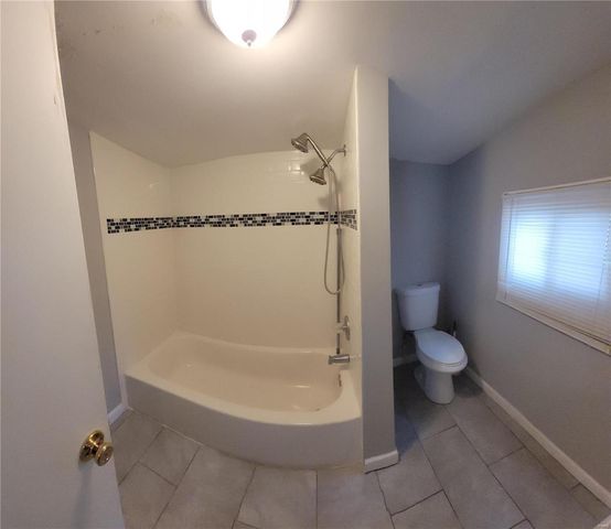 215 Summit Avenue, Glen Carbon, IL 62034