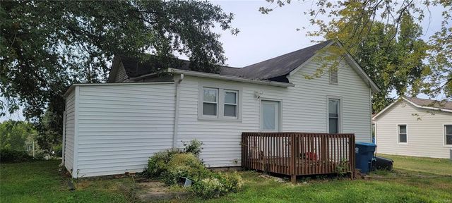 215 Summit Avenue, Glen Carbon, IL 62034