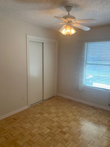 766 Deauville Circle E, Fort Worth, TX 76108