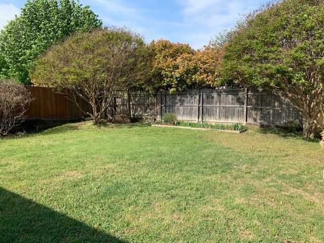 766 Deauville Circle E, Fort Worth, TX 76108