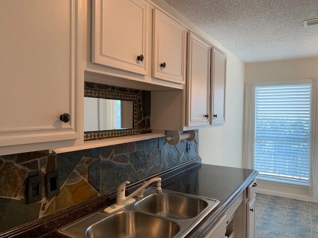 766 Deauville Circle E, Fort Worth, TX 76108