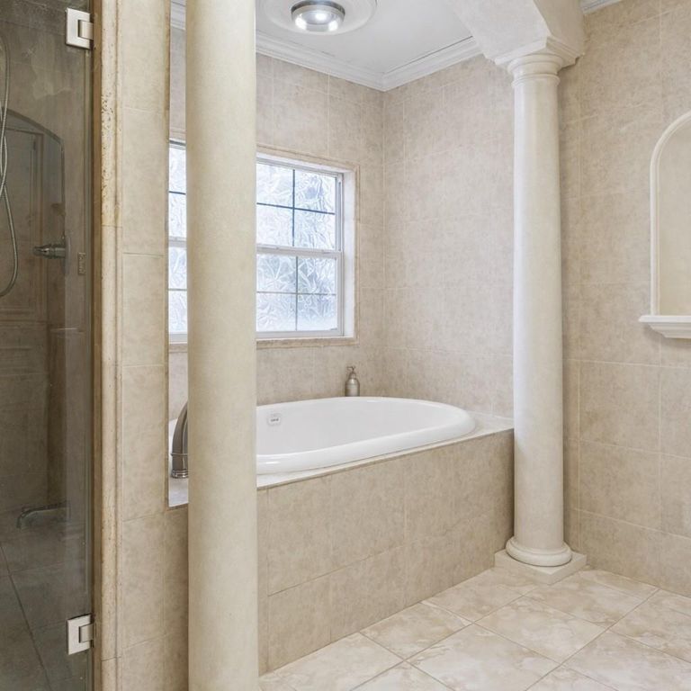 17915 Mossforest Drive, Houston, TX 77090