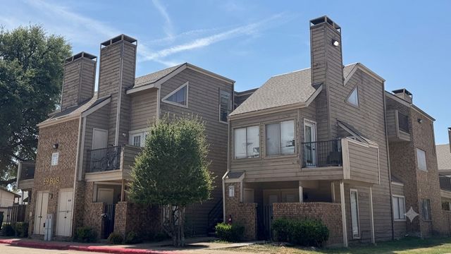 9811 Walnut Street F201, Dallas, TX 75243