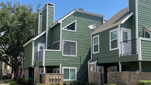 9811 Walnut Street F201, Dallas, TX 75243