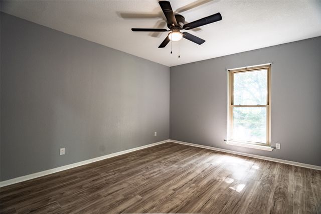 149 Lassetter Drive, Red Oak, TX 75154