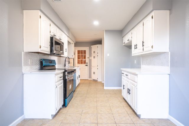 149 Lassetter Drive, Red Oak, TX 75154