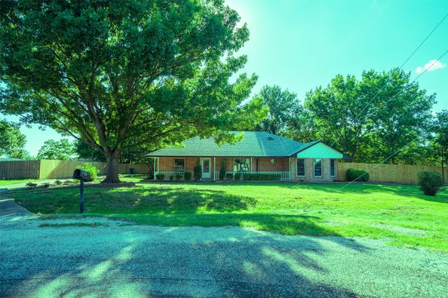 149 Lassetter Drive, Red Oak, TX 75154