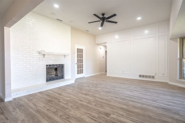 149 Lassetter Drive, Red Oak, TX 75154