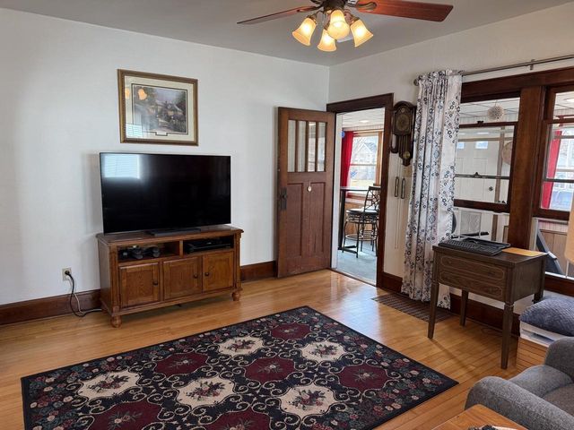 1046 DOUSMAN STREET, Green Bay, WI 54303