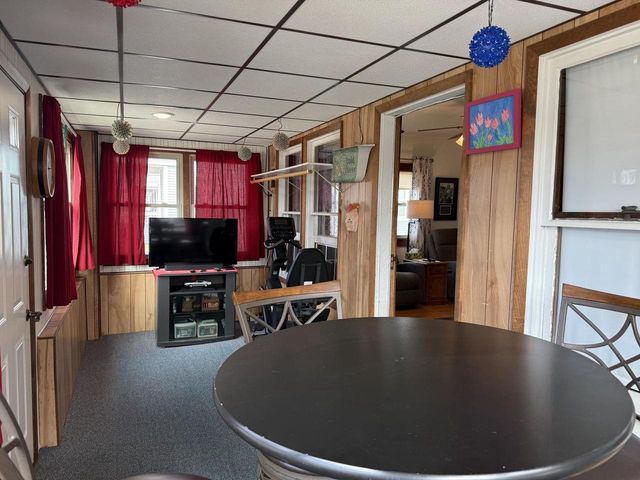 1046 DOUSMAN STREET, Green Bay, WI 54303