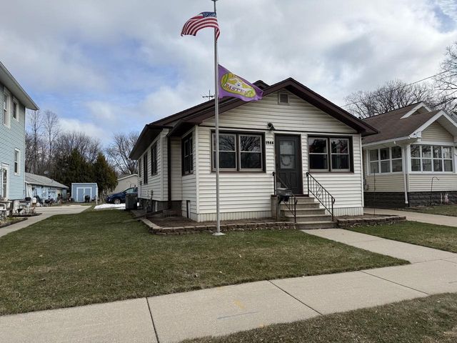 1046 DOUSMAN STREET, Green Bay, WI 54303