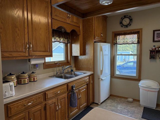 1046 DOUSMAN STREET, Green Bay, WI 54303