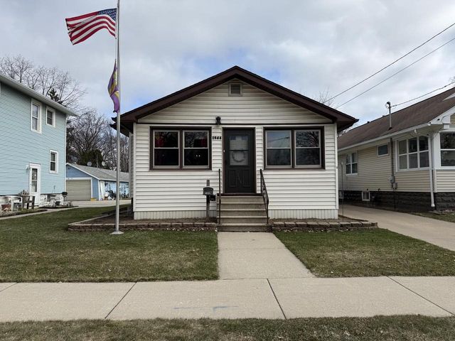 1046 DOUSMAN STREET, Green Bay, WI 54303